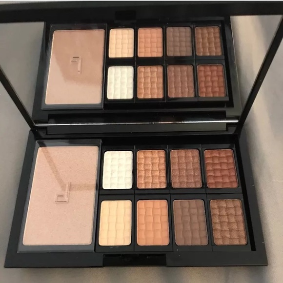 doucce Other - Doucce Freematic Eyeshadow Pro Palette Nude